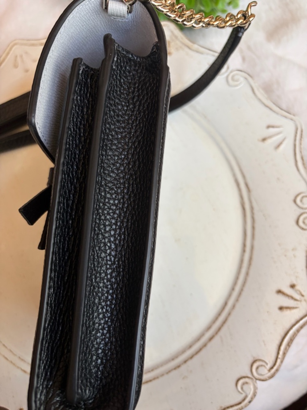 kate spade Black Pebbled Leather Crossbody Phone Bag with Gold Chain - Picture 8 of 9